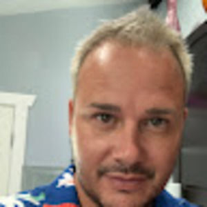 Meet your Posher, Dustin